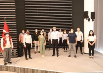 Başkan Tarhan Gençlerle Buluştu