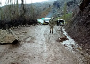 Batmanda Bi̇r Köy Karanti̇naya Alındı