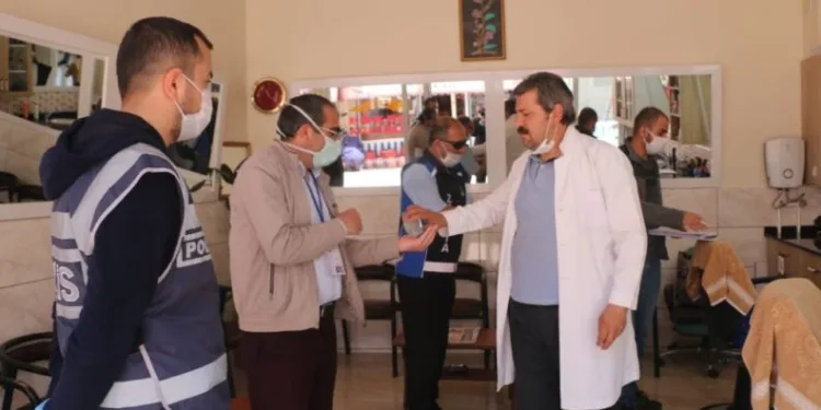 Berber Ve Güzelli̇k Merkezleri̇ Denetlendi̇