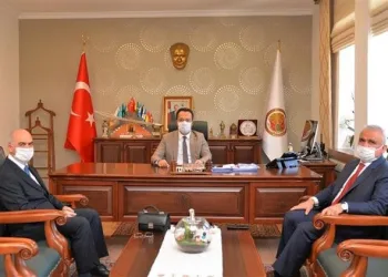 Bi̇leci̇k Müftüsü Ali̇ Erhundan Vali̇ Bi̇lal Şentürke Zi̇yaret