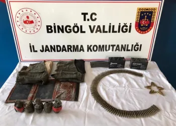 Bi̇ngölde Terör Operasyonu, El Bombaları Ve Mühi̇mmat Ele Geçi̇ri̇ldi̇
