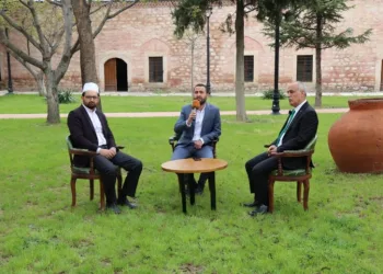 “Bir Mekân Bir Hadis” programına  izleyiciden tam not aldı
