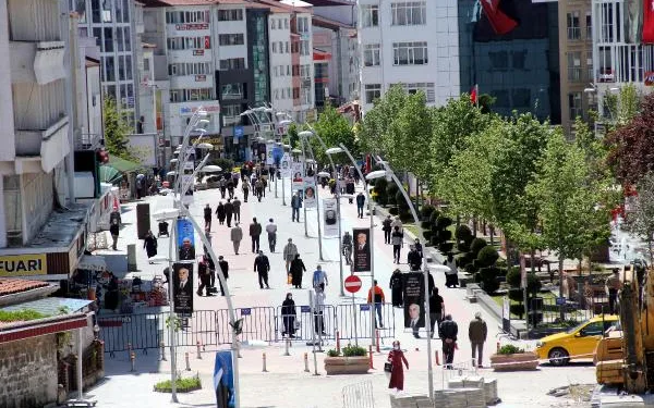 Bolu’da, sokağa maskesiz çıkmak yasaklandı