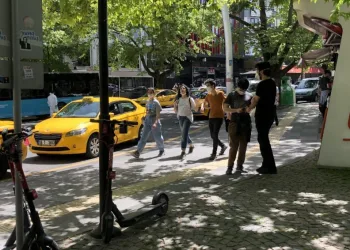 Bu Defa Sokaklar Gençlere Kaldı