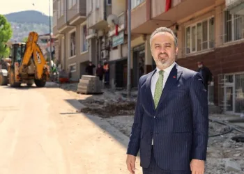 Bursa şanti̇yeye döndü
