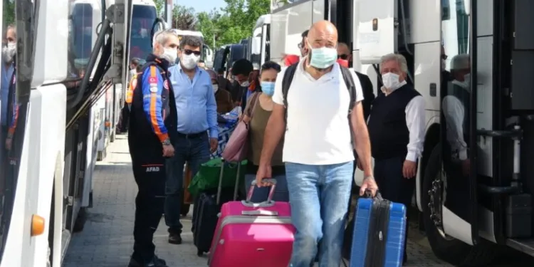 Bursa’da karantinası biten 437 vatandaş yurttan ayrıldı