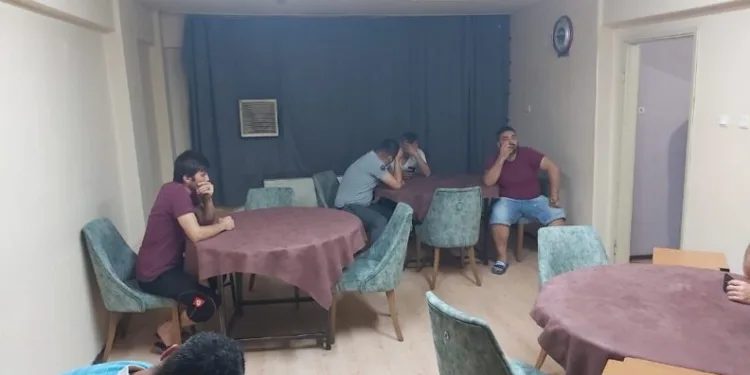 Bursa’da kumar oynarken basıldılar