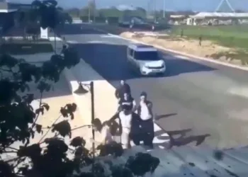 Bursa’da polisi gören gençler böyle kaçtı