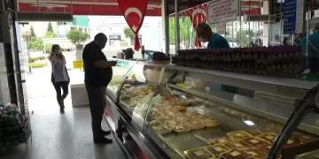 Bursa’da kasaplar, yasakta hizmet vermeye devam etti