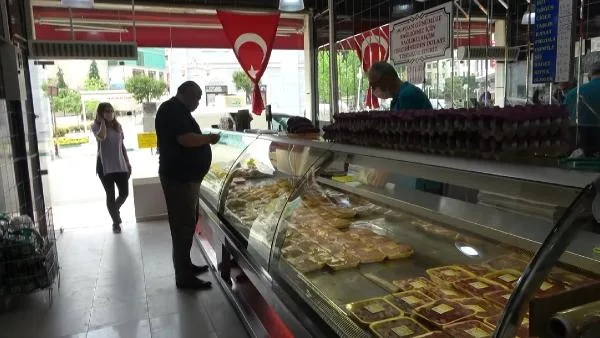 Bursa’da kasaplar, yasakta hizmet vermeye devam etti
