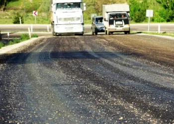 Çöl Sıcakları Gelmeden Asfalt Eri̇di̇