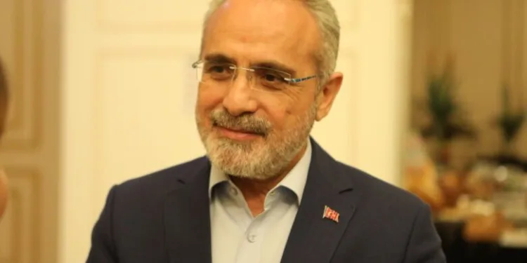 Cumhurbaşkanı Başdanışmanı Topçu, Özügürler Topluluğu’na konuk oldu