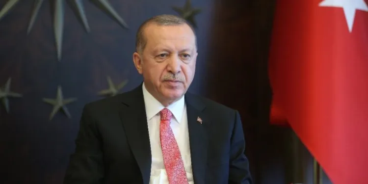 Cumhurbaşkanlığı Kabi̇nesi̇ vi̇deo konferansla toplandı