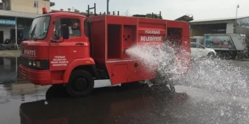 Çürümeye terk edilen itfaiye aracı onarılarak Yücebağ beldesine hibe edildi