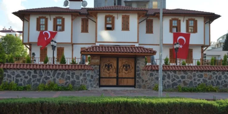 Devlet Bahçeli’nin memleketi Osmaniye’de “Devlet Bey Konağı” tamamlandı