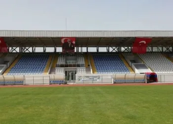 Devrek İlçe Stadyumunda Atatürk Posteri̇ Ve Türk Bayrağı Asıldı