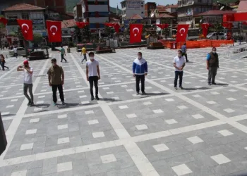 Devrekte Gençli̇k Adına Çelen Sunum Töreni̇ Gerçekleşti̇ri̇ldi̇