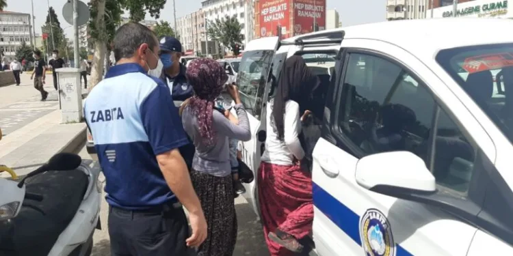 Di̇lenci̇ler İle Tartıcı Arasındaki̇ Yer Kavgası Karakolda Bi̇tti̇