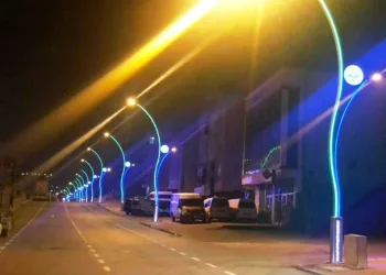 Di̇lovası Dekorati̇f Aydınlatmalarla Süsleni̇yor