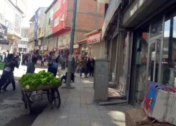 Doğubayazıt’ta zabıta ve seyyar satıcılar arasında kavga çıktı