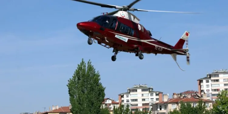 Doğuma Hava Ambulansı İle Yeti̇şti̇