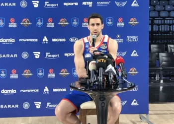 Doğuş Balbay: “Hem Türkiye ligi hem de Euroleague kupasını kazanmak istiyoruz”