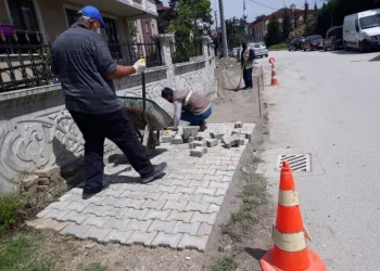 Düzcede 10 Farklı Noktada Kaldırım Çalışması