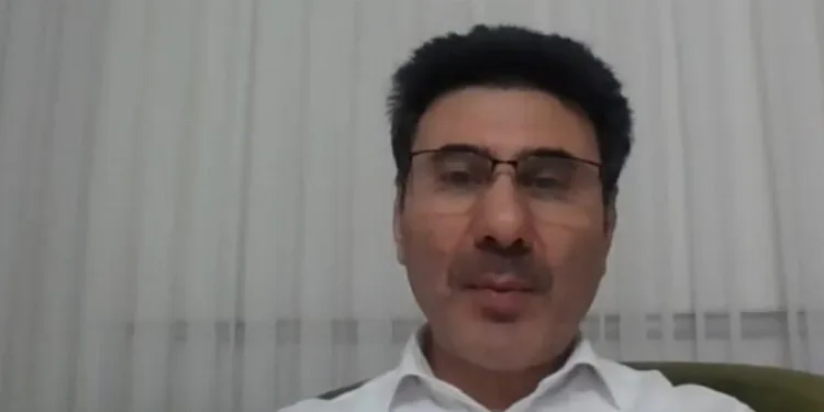 E-Kıraathane Söyleşi̇si̇ Sürüyor