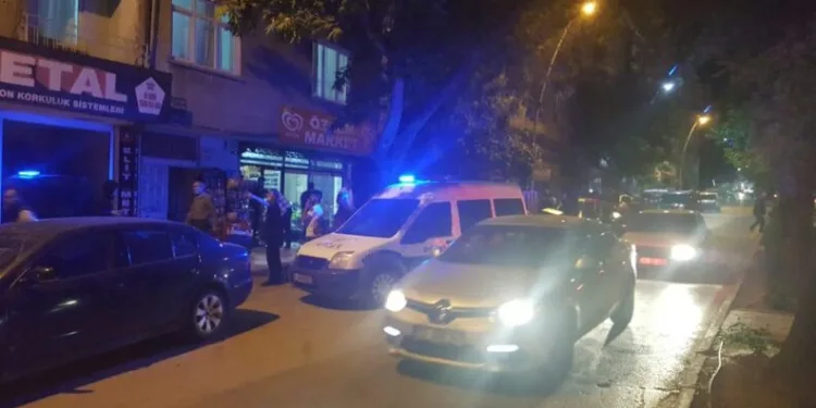 Elazığda Bıçakla Tartışma : 2 Hafi̇f Yaralı