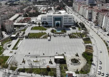 Yaşlı hasta bakım çalışanlarına test şartı