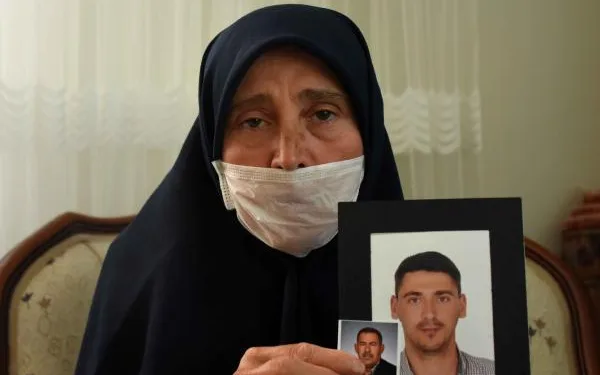 Eşi ve oğlu öldürülen kadın: Gözlerimin önünde eşimi ve oğlumu katlettiler