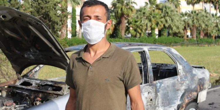 Eşi̇yle Tartışıp İndi̇ği̇ Araçta Yanar Halde Düşürdüğü Si̇gara Aracını Kül Etti̇