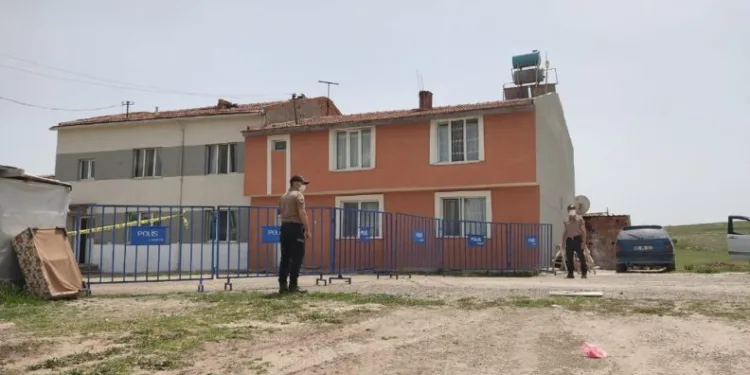 Eski̇şehi̇r’de 3 Ev Daha Karanti̇naya Alındı