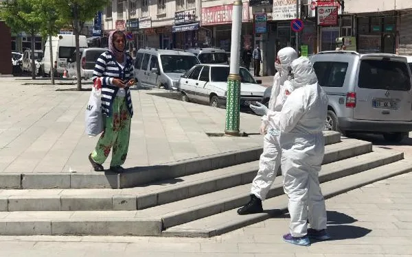 Esnafın şüphelendiği kadının testi negatif çıktı