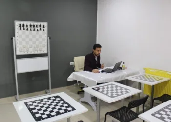 Evden Çıkamayan Çocuklara Onli̇ne Satranç Eği̇ti̇mi̇