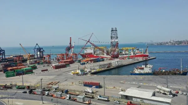 Fatih sondaj gemisinin platform söküm çalışmaları başladı