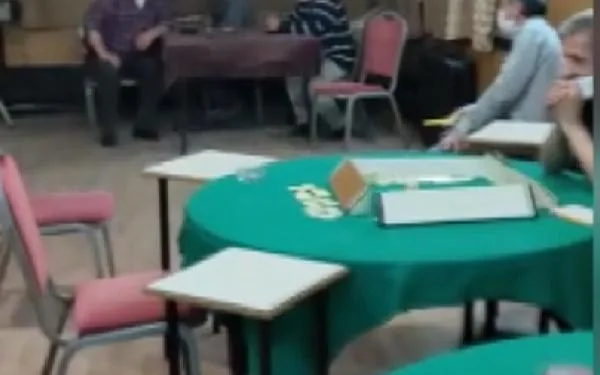Fatih’te mühürlü kahvehanede kumar oynayan maskeli 12 kişiye 41 bin 800 lira ceza