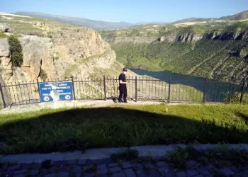 Yasak bölgede fotoğraf çekmek isterken canından oldu