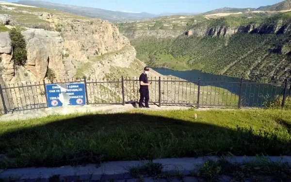 Yasak bölgede fotoğraf çekmek isterken canından oldu