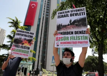 Fotoğraflar// İsrail Başkonsolosluğu önünde eylem