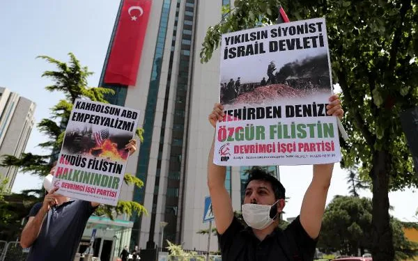 Fotoğraflar// İsrail Başkonsolosluğu önünde eylem