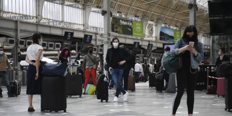 Fransa’da son 24 saatte korona virüsten 243 ölüm