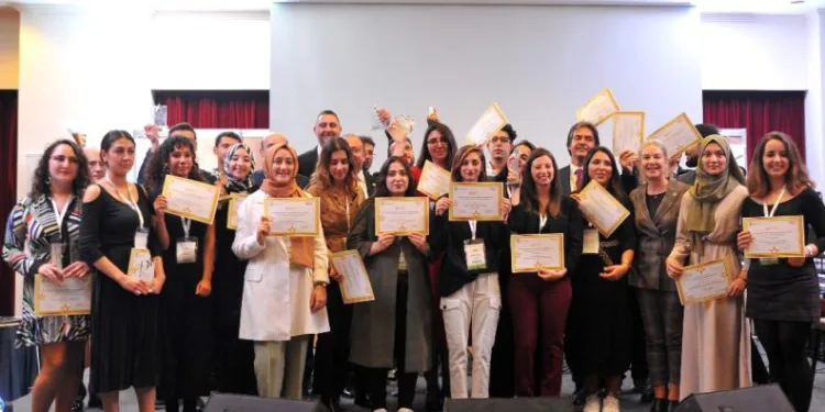 Genç Tasarımcılara Dünya Vi̇zesi̇