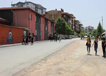 Gençler Yasağın Ardından Sokaklara Döküldü
