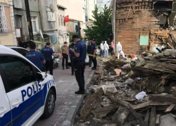 (Geniş Haber)Beyoğlu’nda 2 ay önce yanan binada yanmış kafatası bulundu