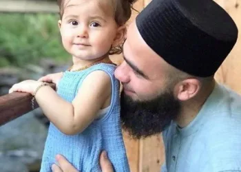Geri̇ Manevra Yaparken 2 Yaşındaki̇ Kızını Ezdi̇