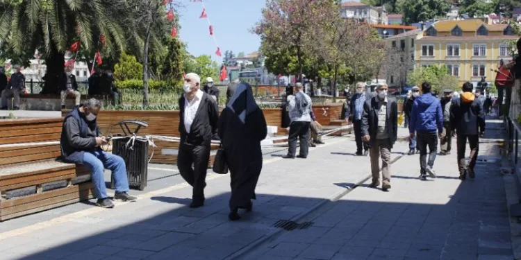 Gi̇resunda 1 Mi̇lyon 200 Bi̇n Maske Dağıtımı Gerçekleşti̇ri̇ldi̇