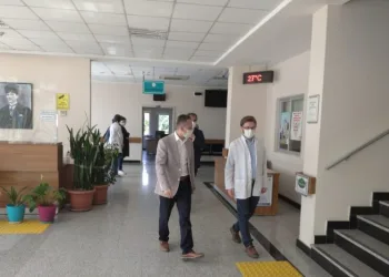 Gümüşova Entegre Hastanesi̇nde İnceleme