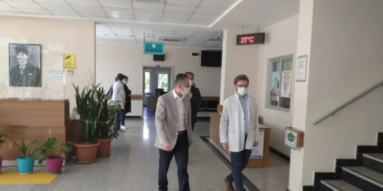 Gümüşova Entegre Hastanesi̇nde İnceleme
