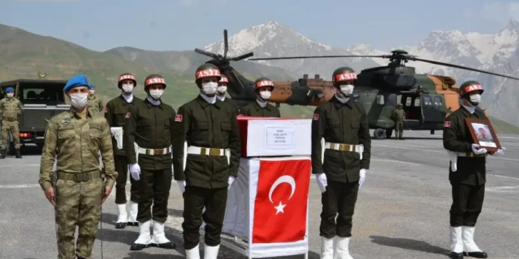 Hakkari̇de Şehi̇t Uğurlama Töreni̇